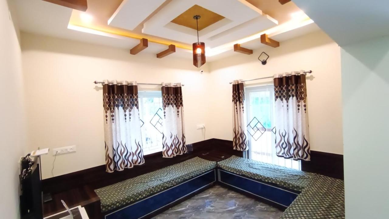 Rose Garden Enclave For Families & Executives Bed and Breakfast Ooty Buitenkant foto